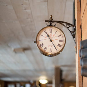My Sister's Place Restaurant - Clock